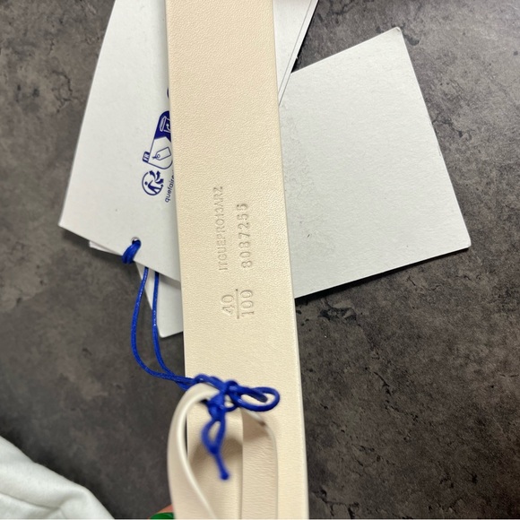 Burberry Shield Belt - Picture 6 of 7